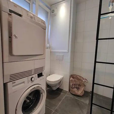 Kerkakker 1 Apartment